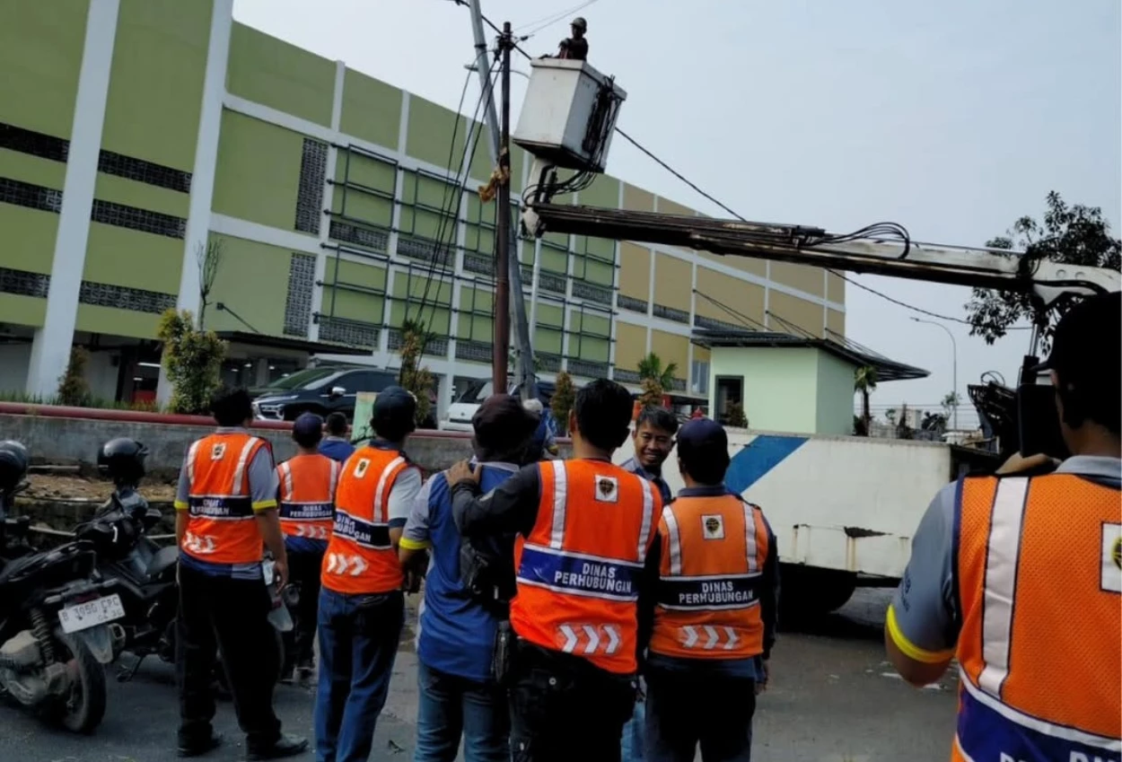 Pasar anyar tangerang bakal beroperasi lagi, pju dibenahi