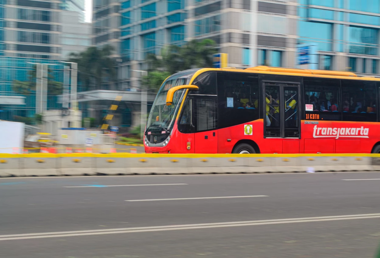 Pemprov dki perluas transjabodetabek, tambah rute bogor dan sawangan