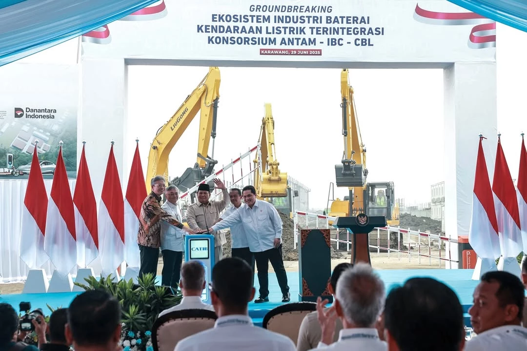 Prabowo resmikan industri baterai senilai usd 5,9 miliar di karawang