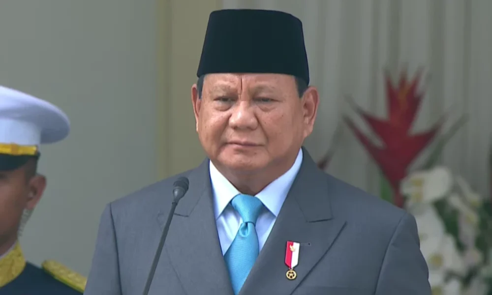 Presiden prabowo subianto memimpin upacara peringatan hari lahir pancasila yang digelar di gedung pancasila, kementerian luar negeri, jakarta pusat, pada senin (26).