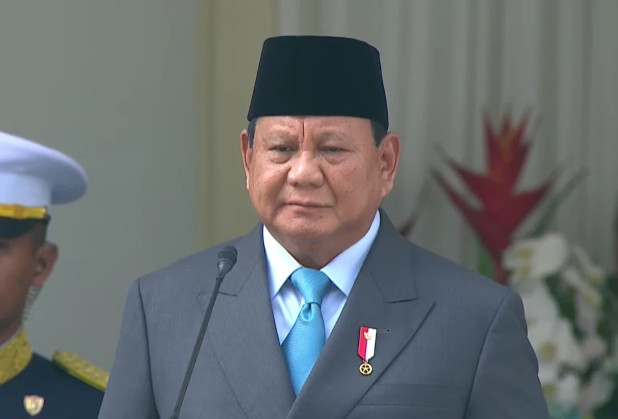 Presiden prabowo subianto memimpin upacara peringatan hari lahir pancasila yang digelar di gedung pancasila, kementerian luar negeri, jakarta pusat, pada senin (26).