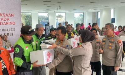 Rayakan hut bhayangkara, 300 driver ojol dapat bantuan sembako dari polres metro jakarta timur