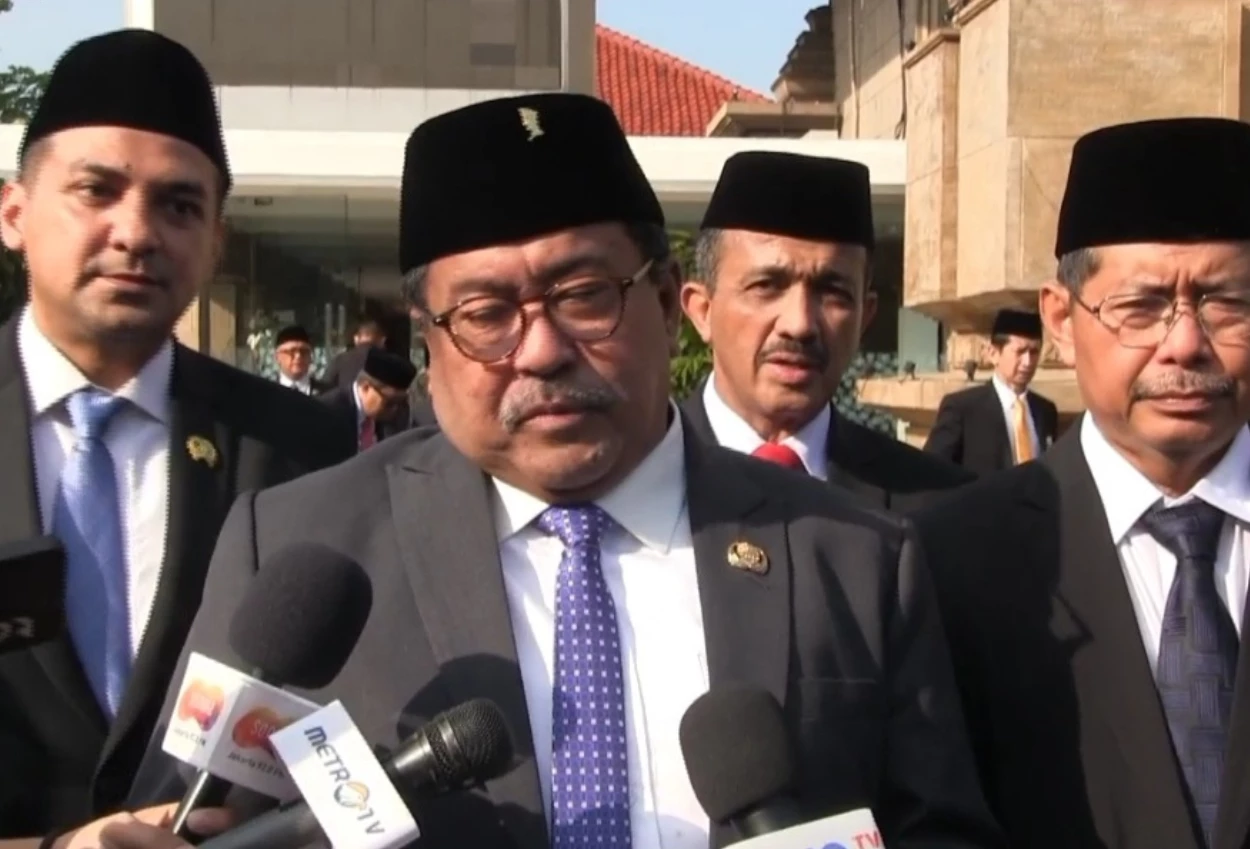 Spmb dki jakarta 20252026 error! rano karno ribuan orang masuk serentak