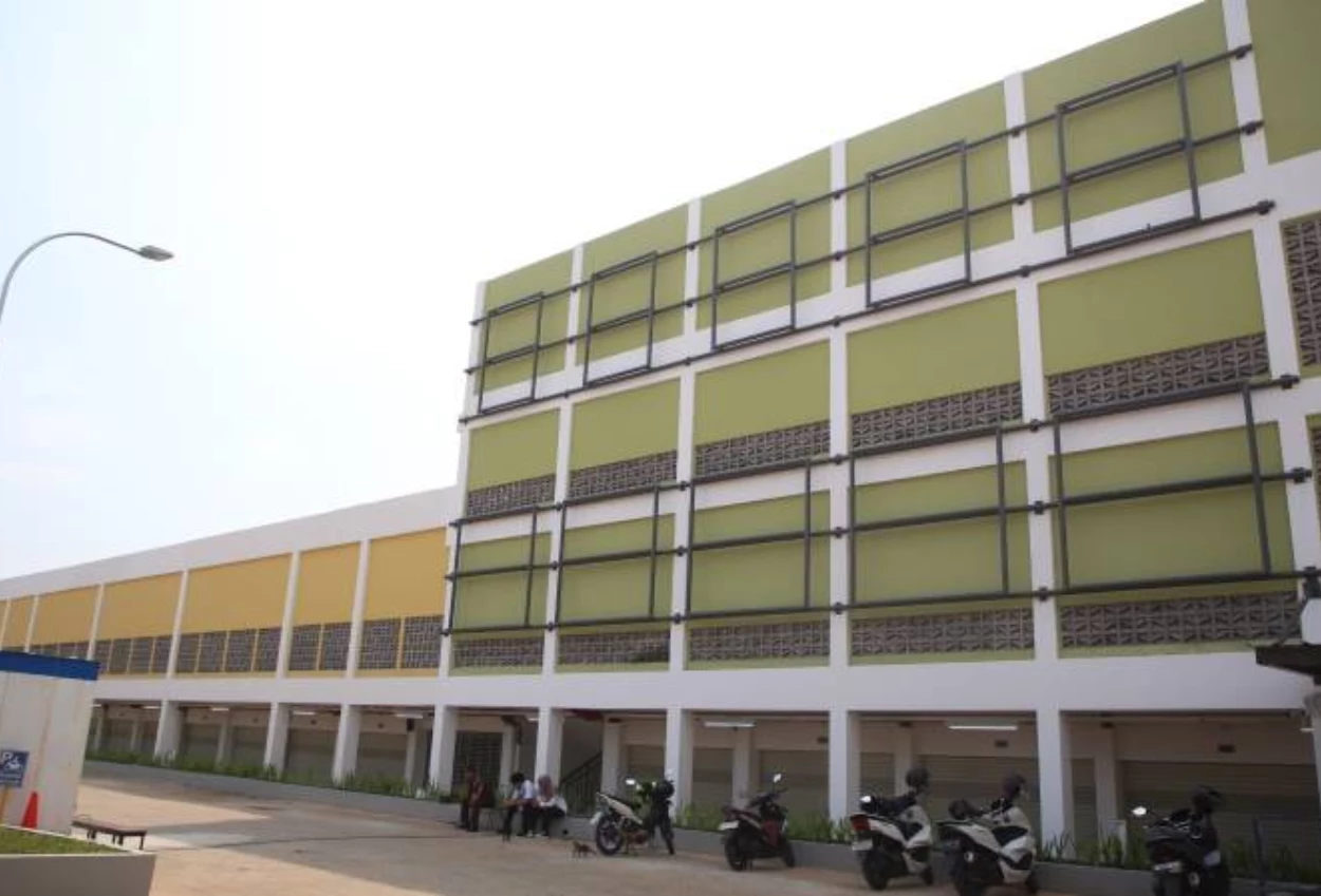 Selesai direvitalisasi, pasar anyar tangerang hadir lebih modern dengan 3 lantai