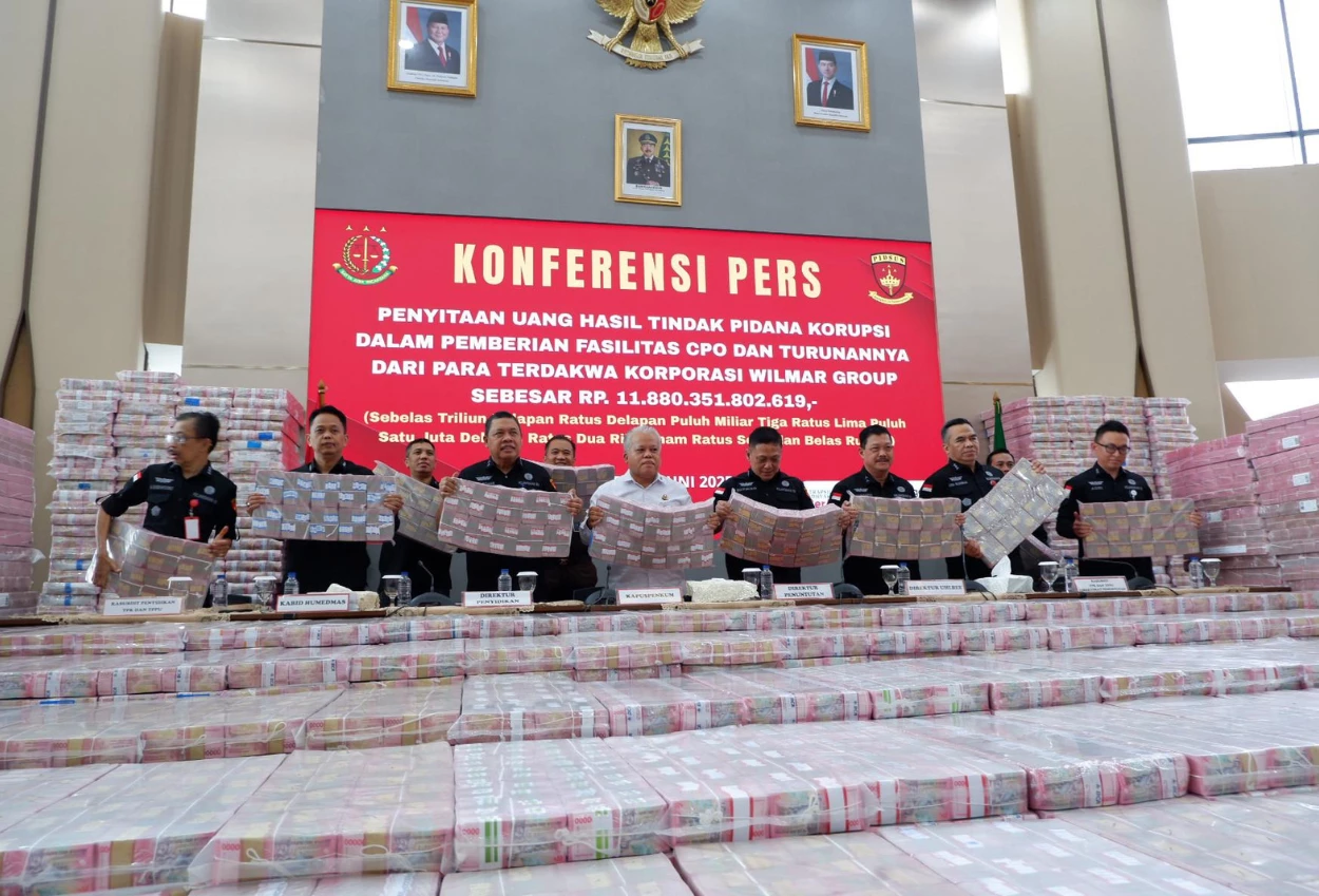 Kejagung Sita Uang 11 T dari 5 Perusahaan Wilmar Group 4 Kejagung Sita Uang 11 T dari 5 Perusahaan Wilmar Group