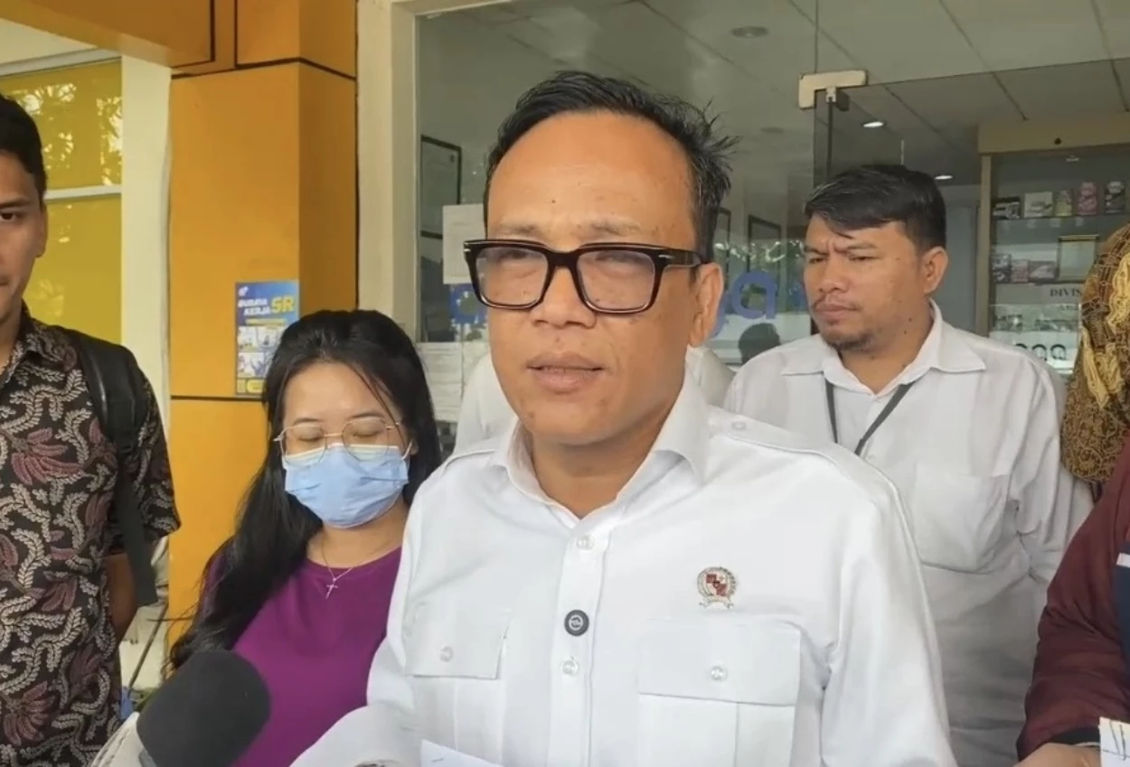 Wamenaker sidak perusahaan yang tahan ijazah dan minta rp25 juta untuk tebusan