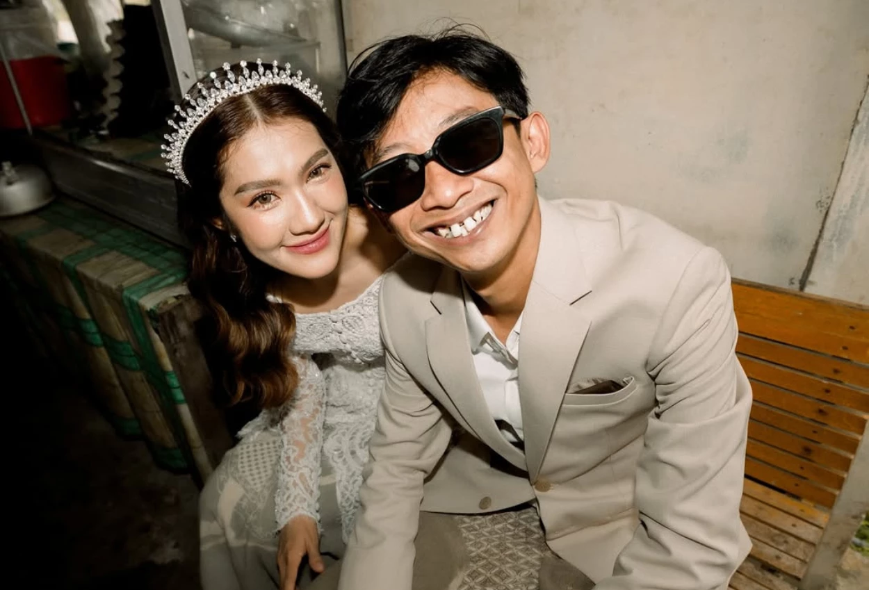 Yono bakrie resmi menikah dengan vini caroline, kenang haru nasihat terakhir gustiwiw