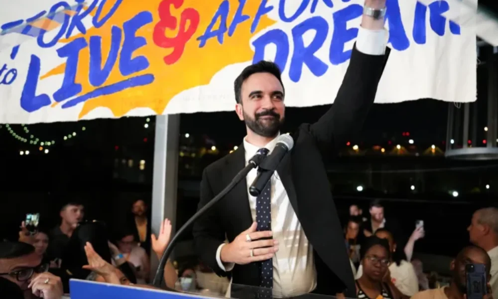 Zohran mamdani menang lawan cuomo, berpeluang jadi wali kota muslim pertama new york