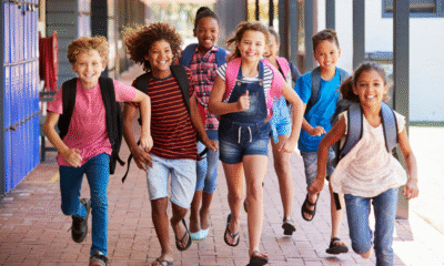 5 cara membantu anak mudah punya teman di sekolah