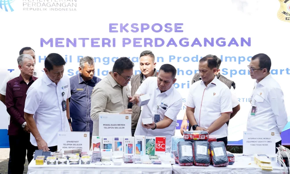 5.100 unit ponsel ilegal senilai rp17,62 miliar di jakarta barat disita kemendag