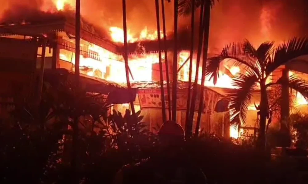 500 kios hangus terbakar, damkar ungkap penyebab kebakaran di taman puring