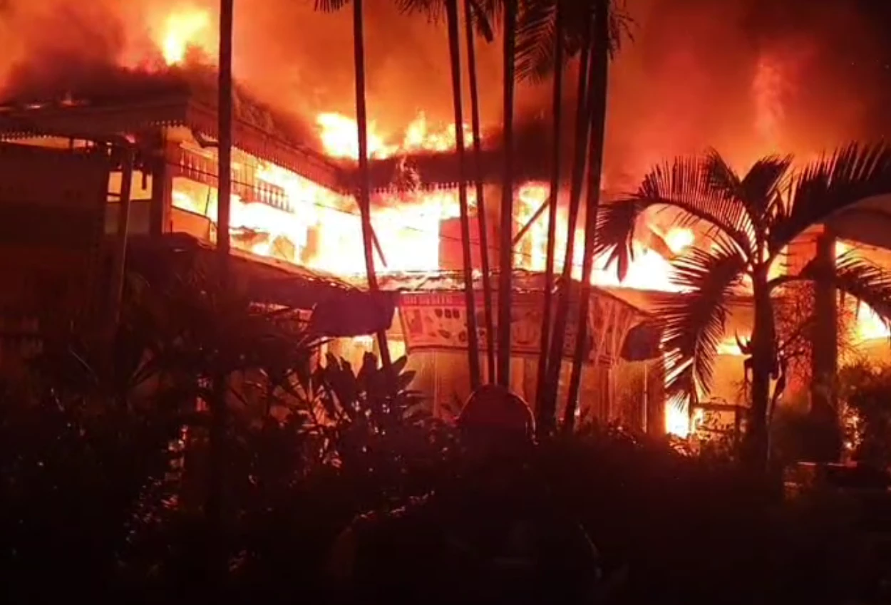 500 kios hangus terbakar, damkar ungkap penyebab kebakaran di taman puring