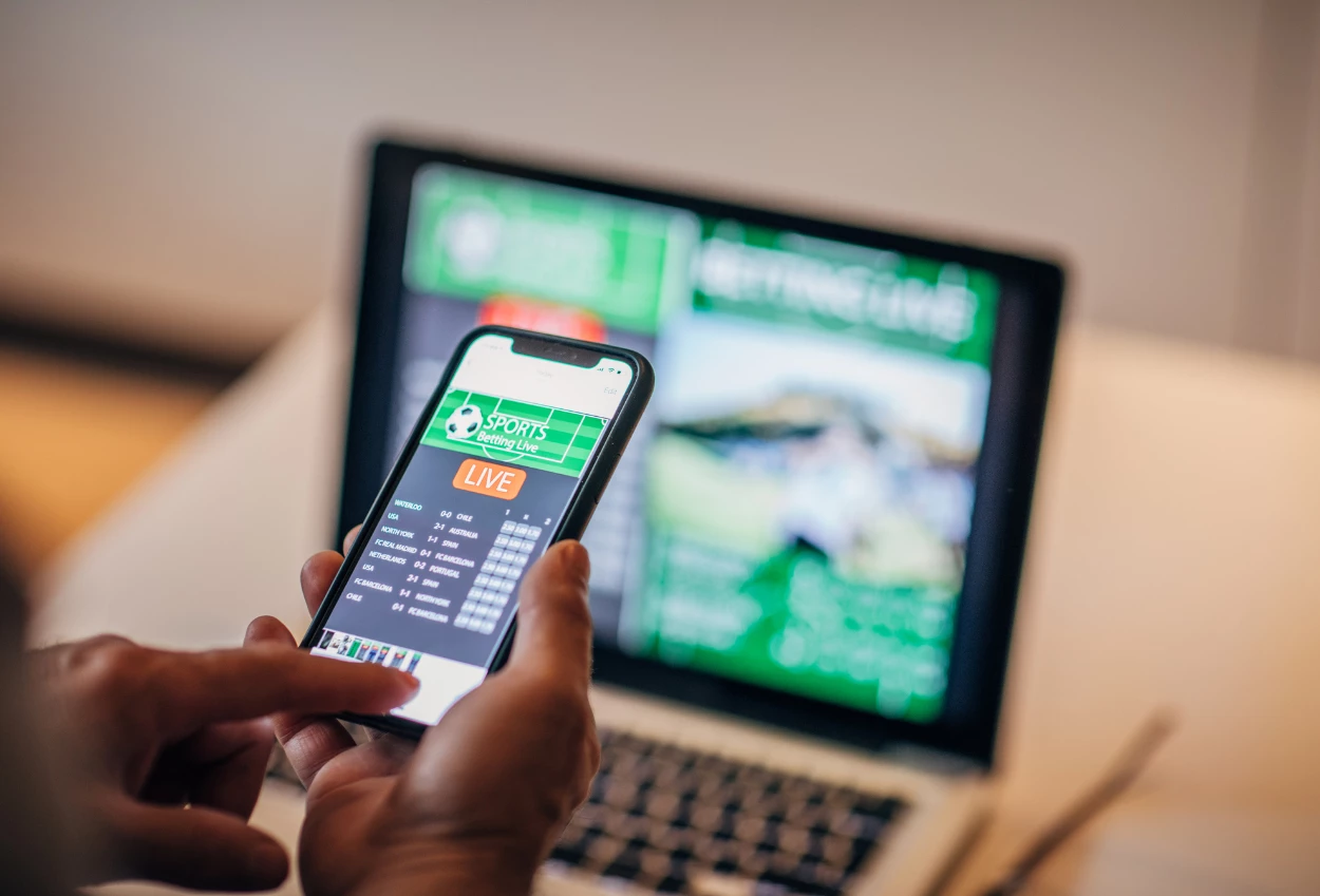 Akses internet makin lancar, pejabat desa makin gampang main judi online