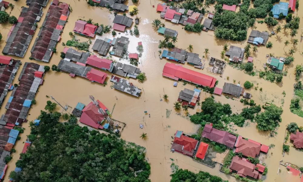 Banjir rendam 22 titik di tangsel, ± 1.750 kk terdampak dan puluhan jiwa mengungsi