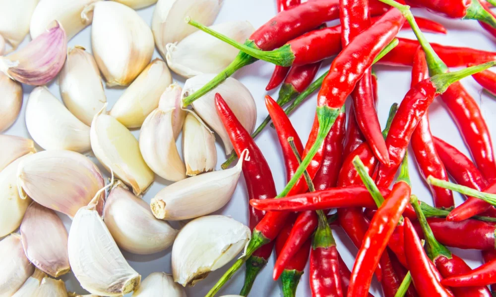 Bawang dan beras kompak turun, tapi harga cabai masih panas!
