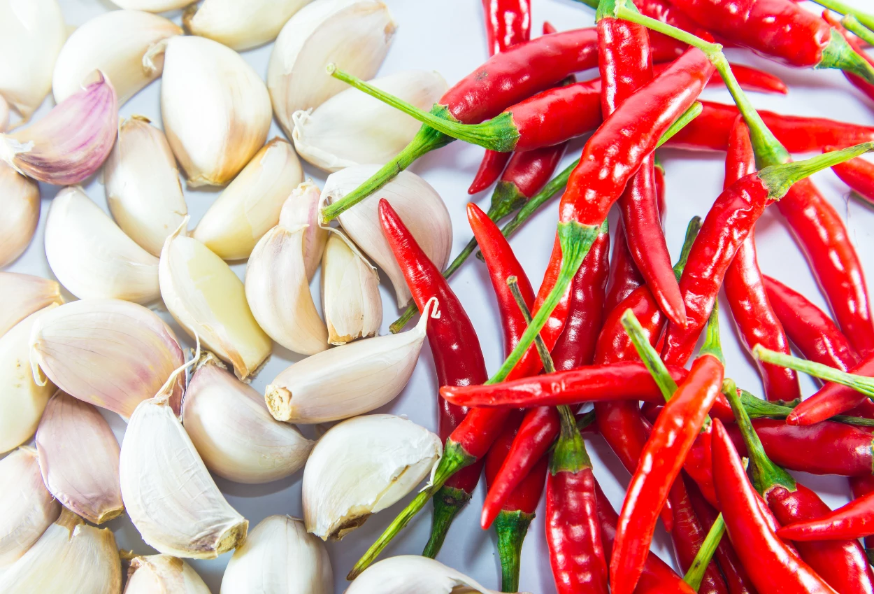 Bawang dan beras kompak turun, tapi harga cabai masih panas!