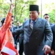 Diaspora indonesia di paris sambut prabowo dengan bunga dan bendera