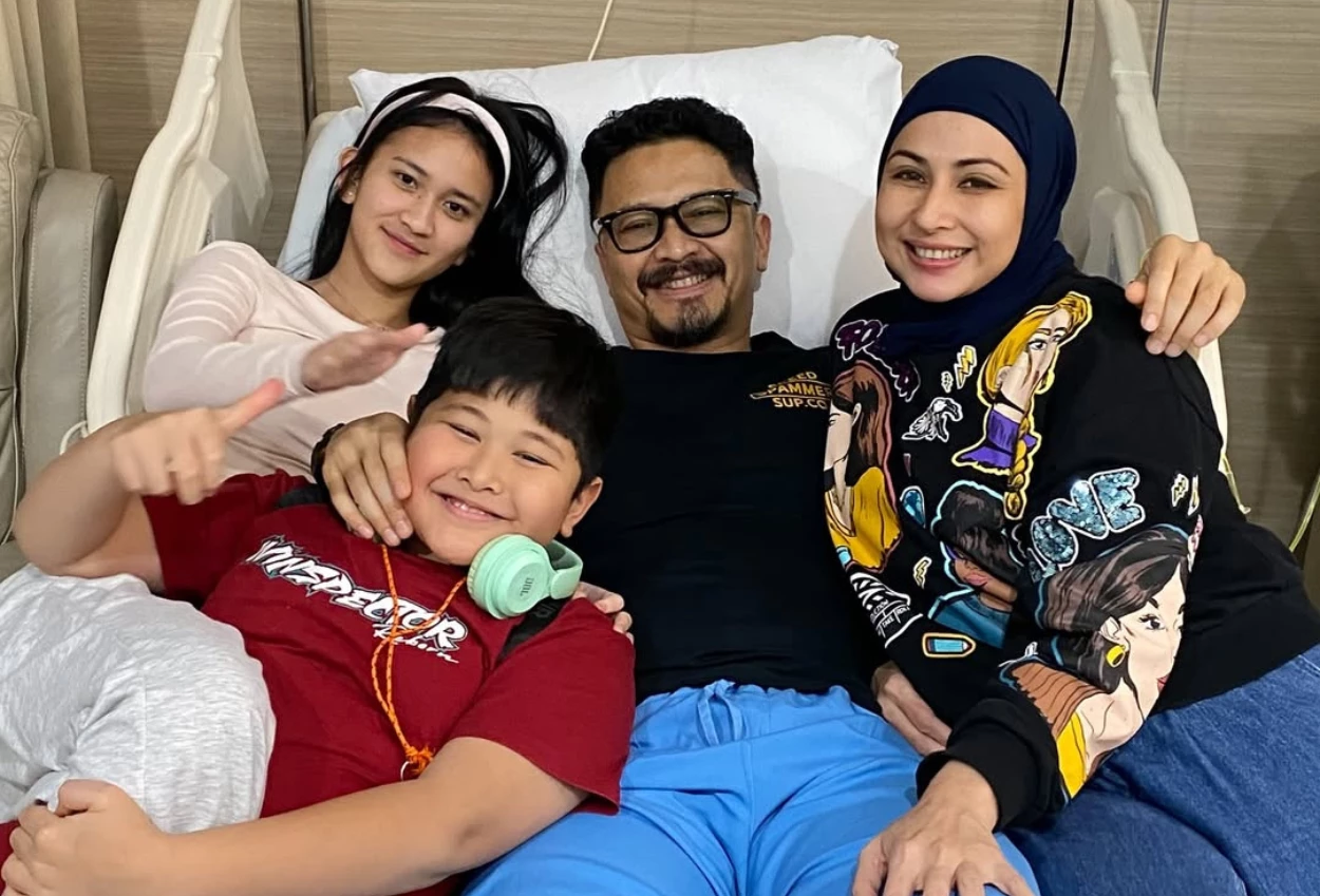Ferry maryadi dilarikan ke rs akibat jatuh dari kamar mandi, begini kondisinya!