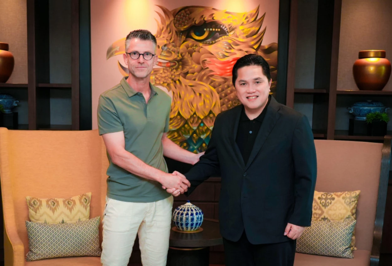 Frank van kempen resmi latih timnas u 20 indonesia