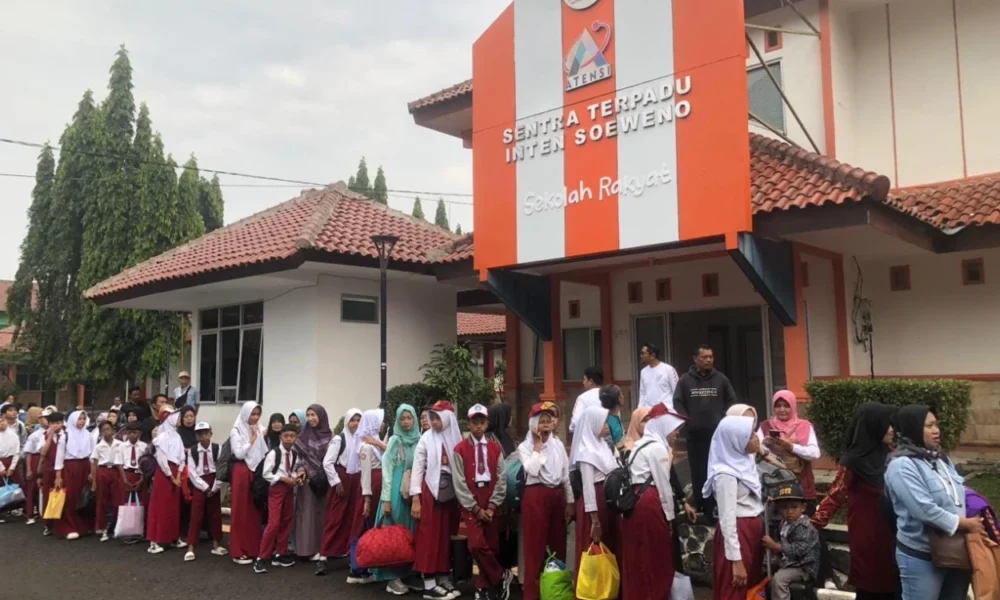 Hari pertama, antusias siswa terlihat di sekolah rakyat di bogor