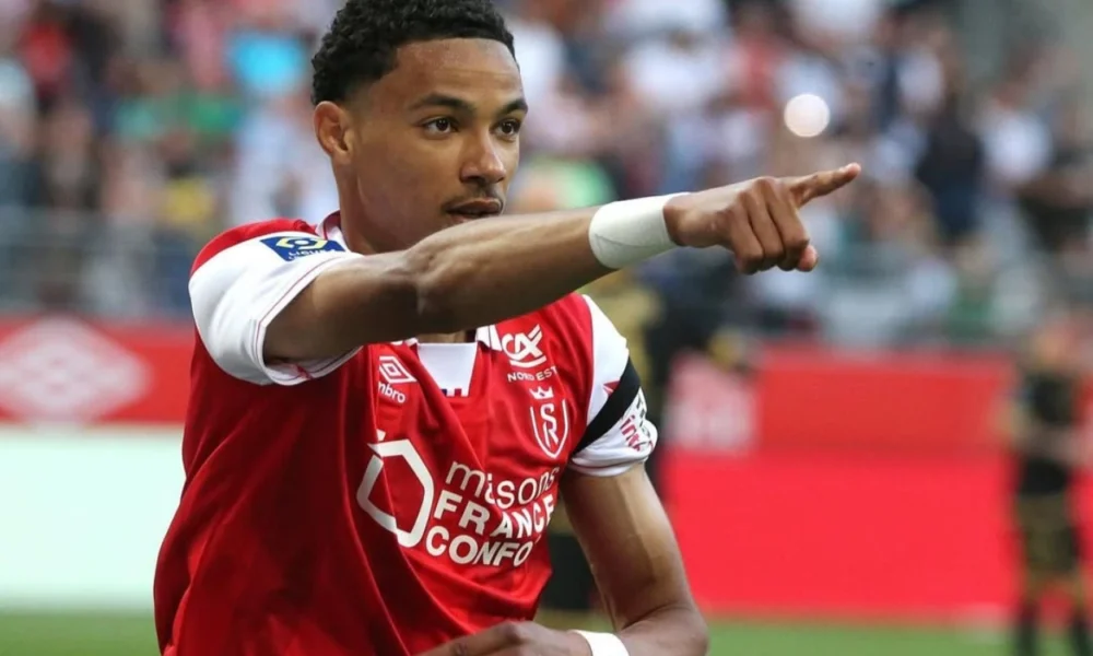 Hugo ekitike akan jadi asuhan arne slot, lini depan liverpool makin tajam