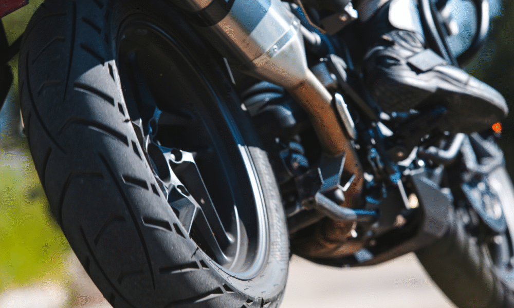 Ini jenis jenis ban motor dan fungsinya, ternyata ada banyak!