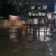 Kali mampang meluap, ratusan rumah di komplek polri terendam banjir
