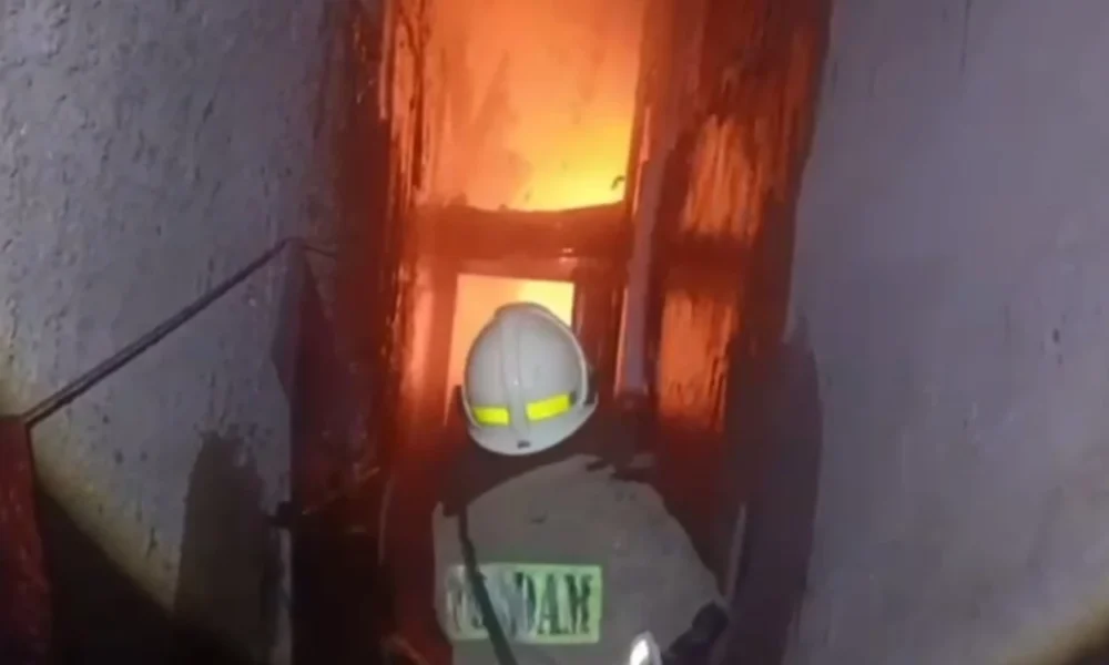 Kebakaran lahap lima rumah di pemukiman padat cililitan, diduga akibat korsleting