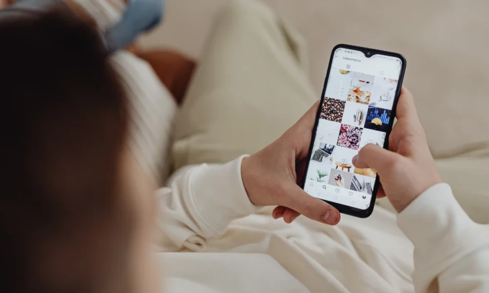 Kecanduan gadget diam diam bikin otak sulit fokus