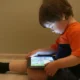 Kecanduan gadget picu anak mudah marah, orang tua wajib tahu!
