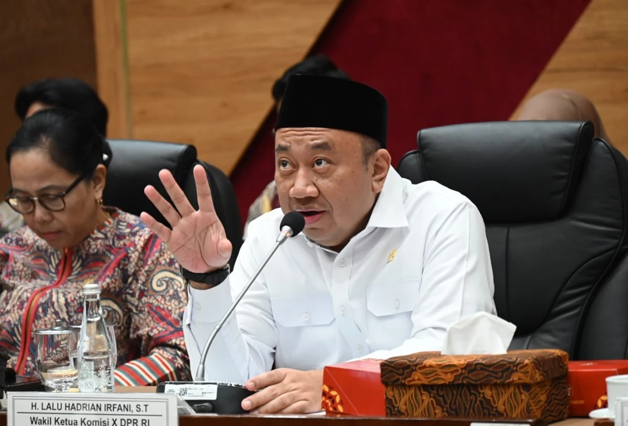 Komisi x dpr tolak larangan study tour dedi mulyadi tak bisa sepihak