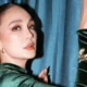 Luna maya ungkap jarang pakai sabun dan keramas saat mandi, ini alasannya