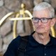 Apple Ketinggalan soal AI, CEO Tim Cook Diminta Lepas Jabatan