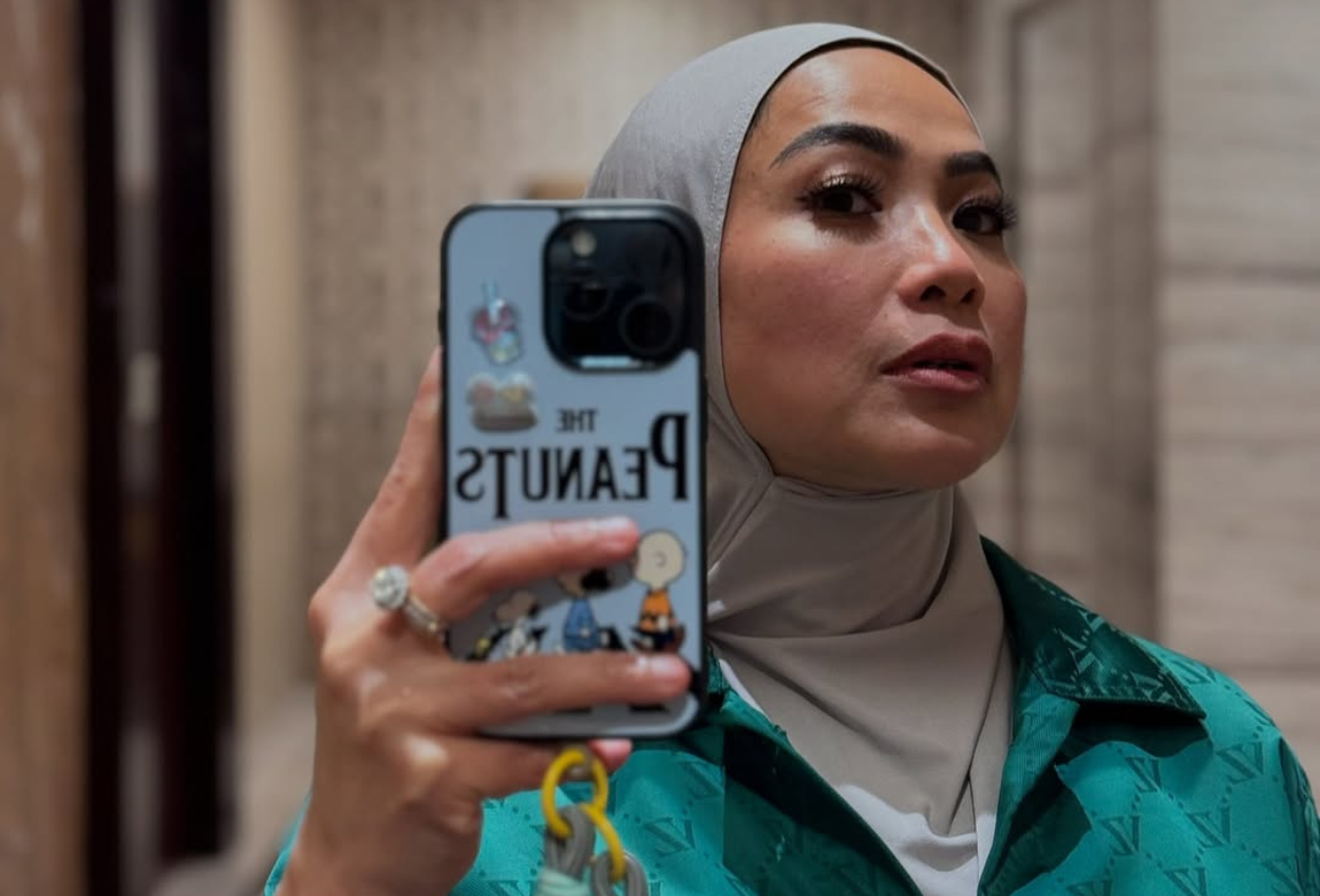 Feni Rose Diduga Sindir Erika Carlina usai Tulis Cuitan Ini...
