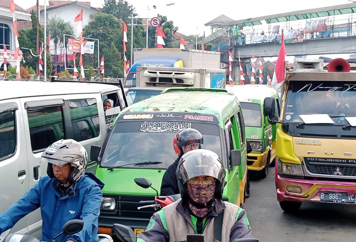 Pemkot Bogor akan Kurangi 650 Angkot, Bagaimana Nasib Sopir?