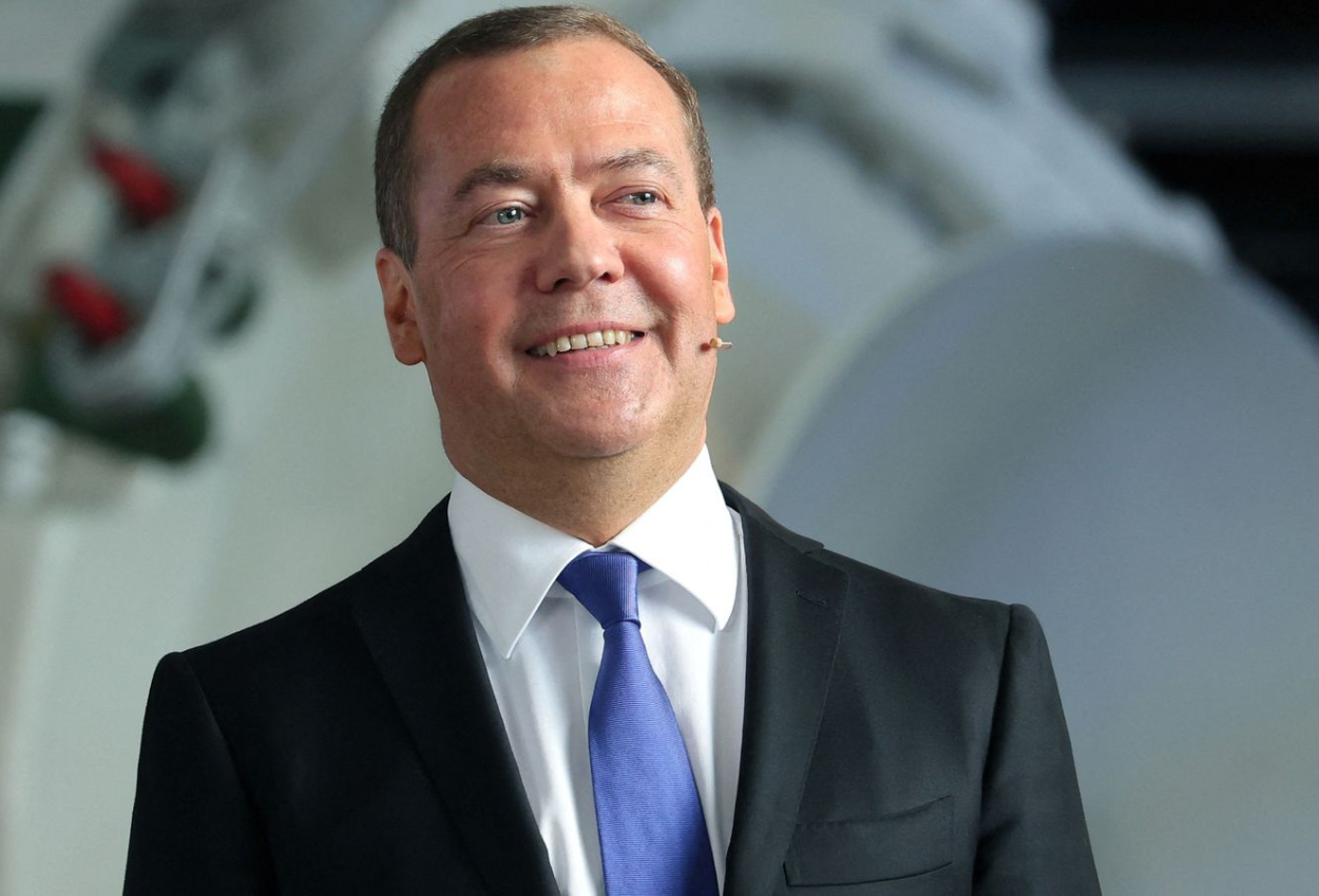 Mantan presiden rusia dmitry medvedev