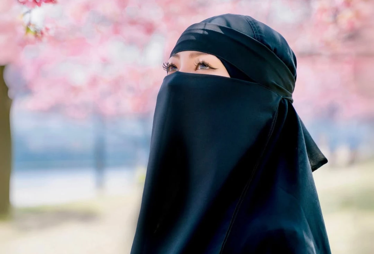 Menelisik kisah perjalanan rae lil black menjadi mualaf