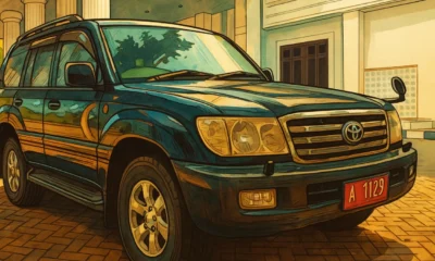 Mobil dinas land cruiser ratu atut chosiyah dilelang pemprov banten