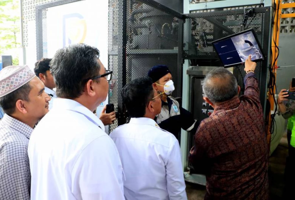 Pemkot tangerang uji coba teknologi pengolalaan sampah dari korea selatan