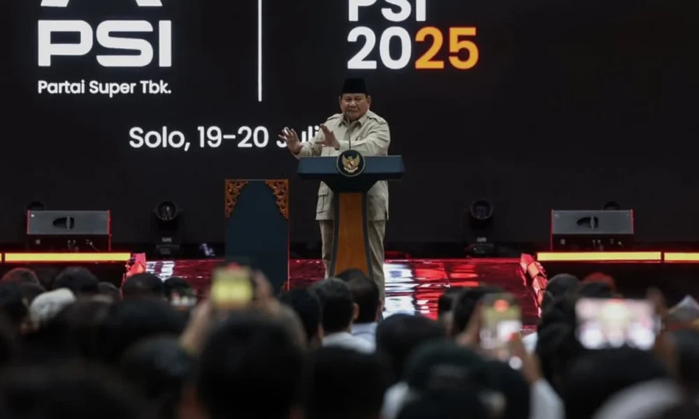 Prabowo gerakan 'indonesia gelap' dan 'kabur aja dulu' dibiayai koruptor