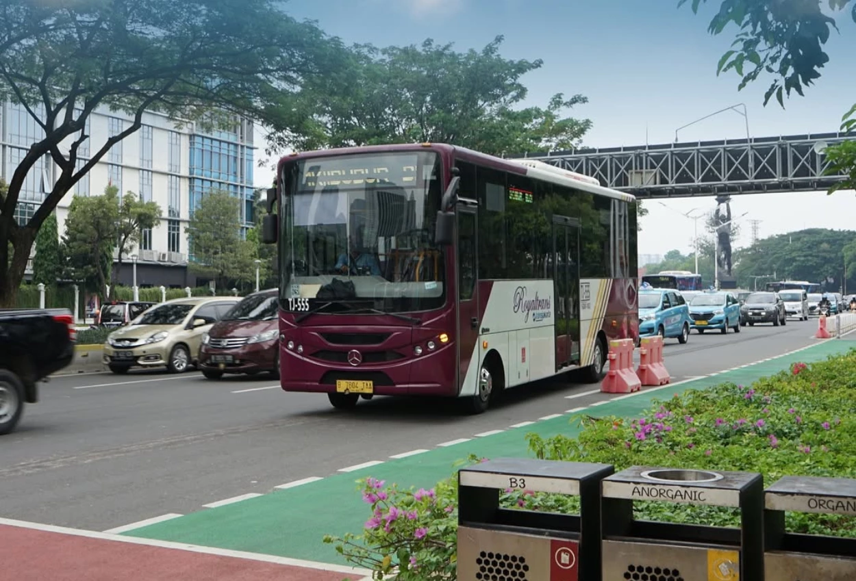 Royaltrans rute t21 dan s13 pamit mulai 18 juli