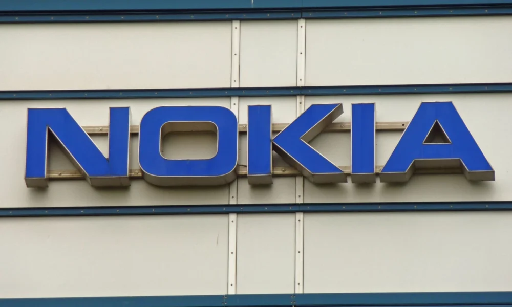Setelah pisah dengan hmd nokia mencari partner baru utnuk produksi smartphonenya
