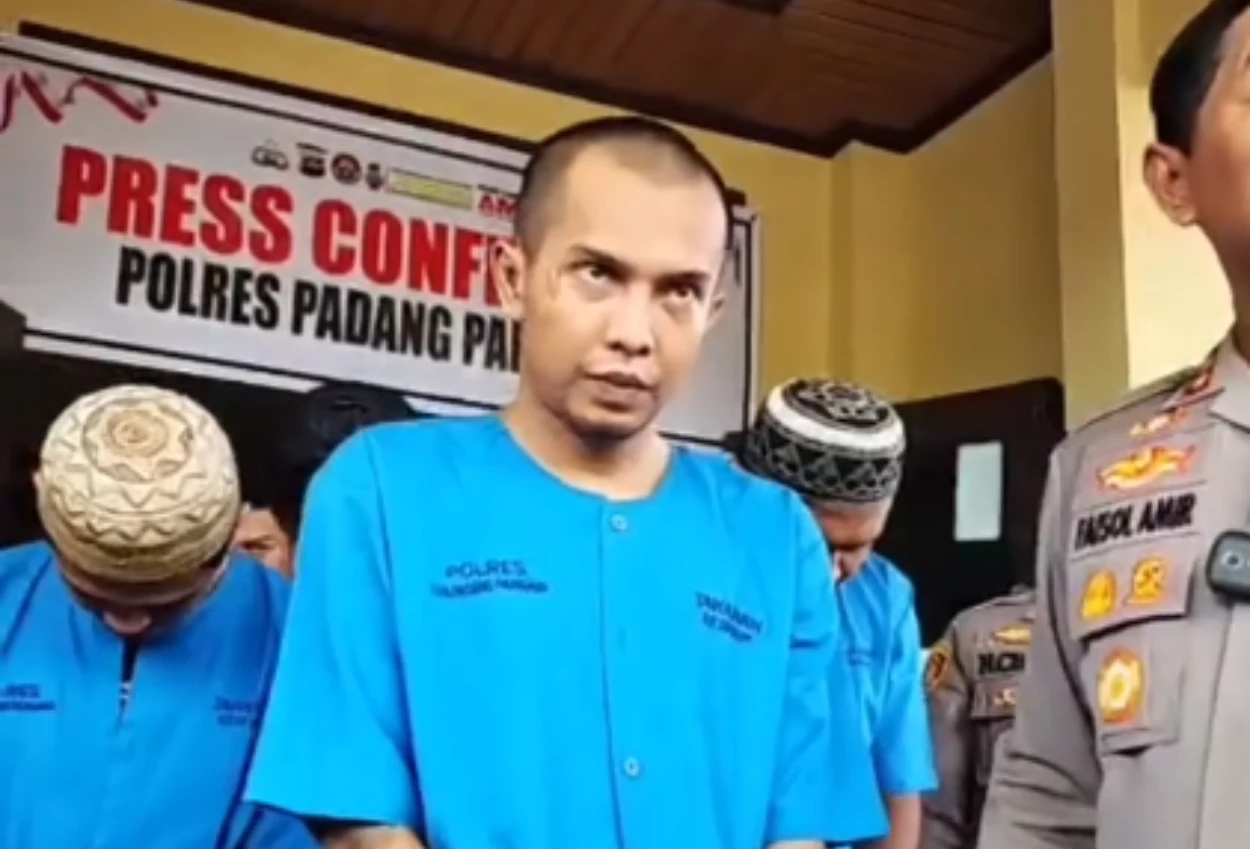 Tersangka pembunuhan nia penjual gorengan di sumatra barat dituntut hukuman mati