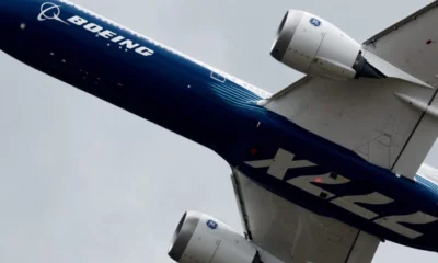 Trump sebut indonesia akan borong 50 pesawat buatan amerika boeing 777