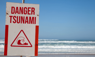 Tsunami 1,2 meter hantam pantai as