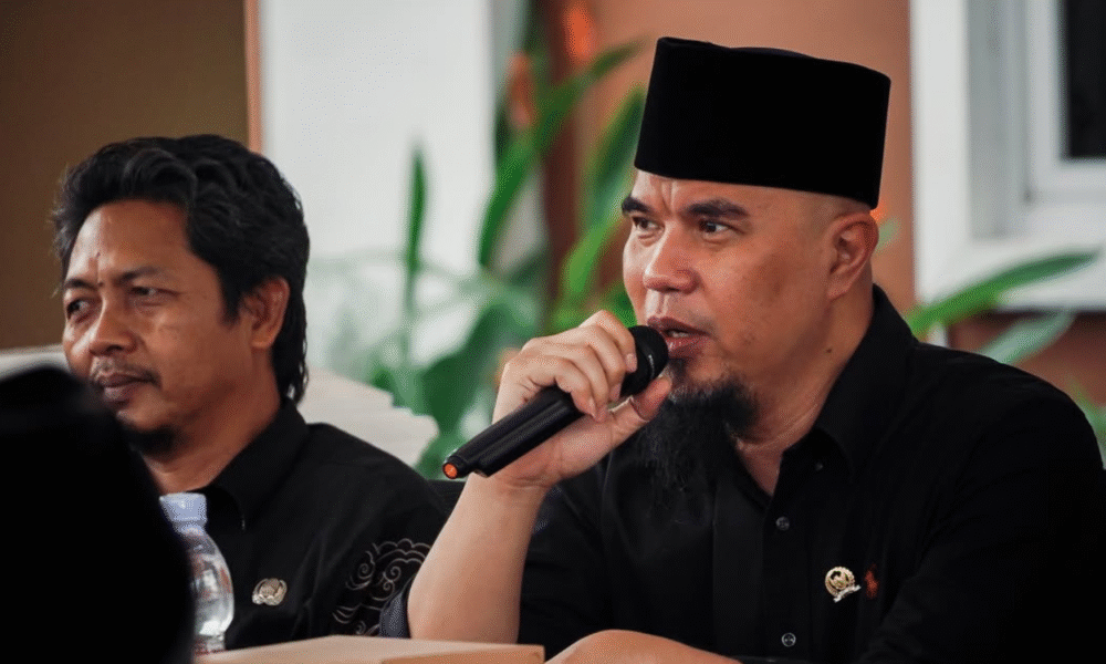 Ahmad dhani persilakan restoran putar lagu dewa 19
