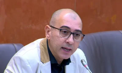 Anggota dpr minta kai buka gerbong khusus merokok