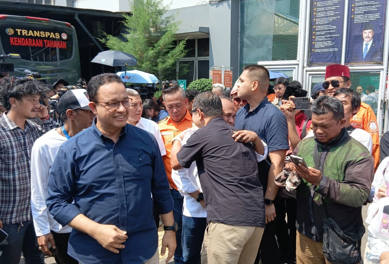 Anies baswedan datang ke rutan cipinang jelang tom lembong bebas