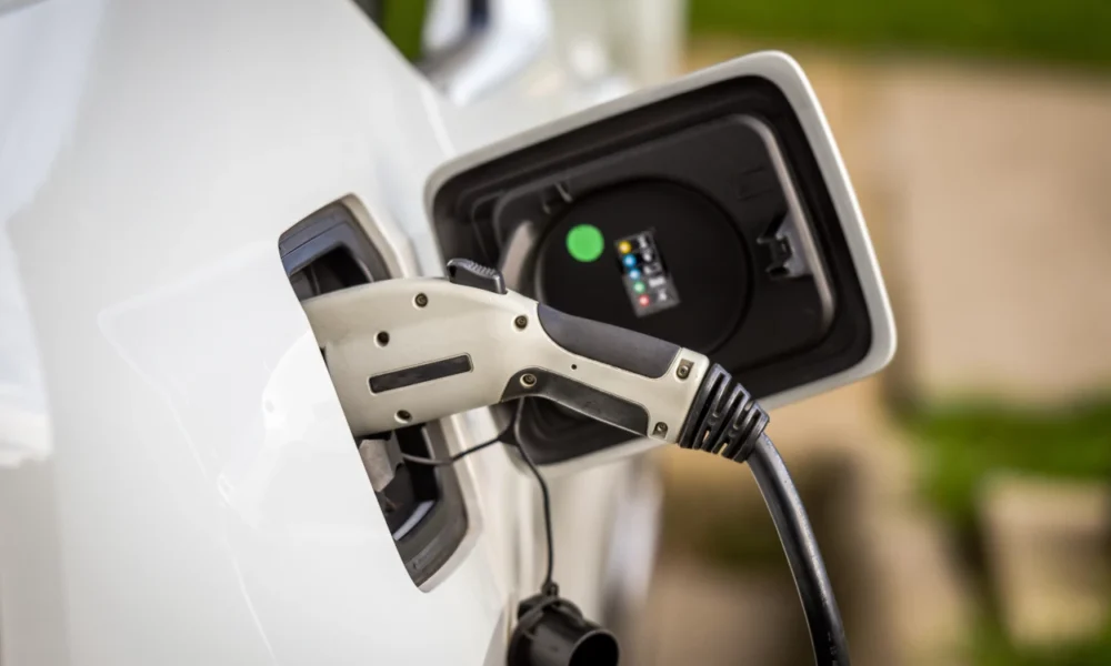 Apakah bisa charger mobil listrik di rumah ini penjelasannya!