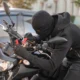 Apes! pelaku curanomor di serang diamuk massa usai motor curiannya habis bensin
